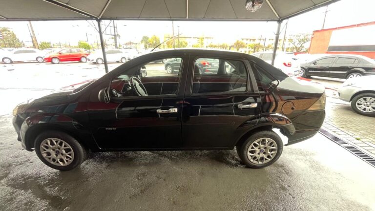 fiesta sedan 01